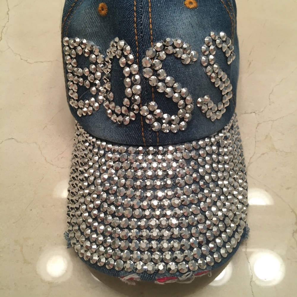 NWOT Magid “BOSS” baseball cap with stud detail